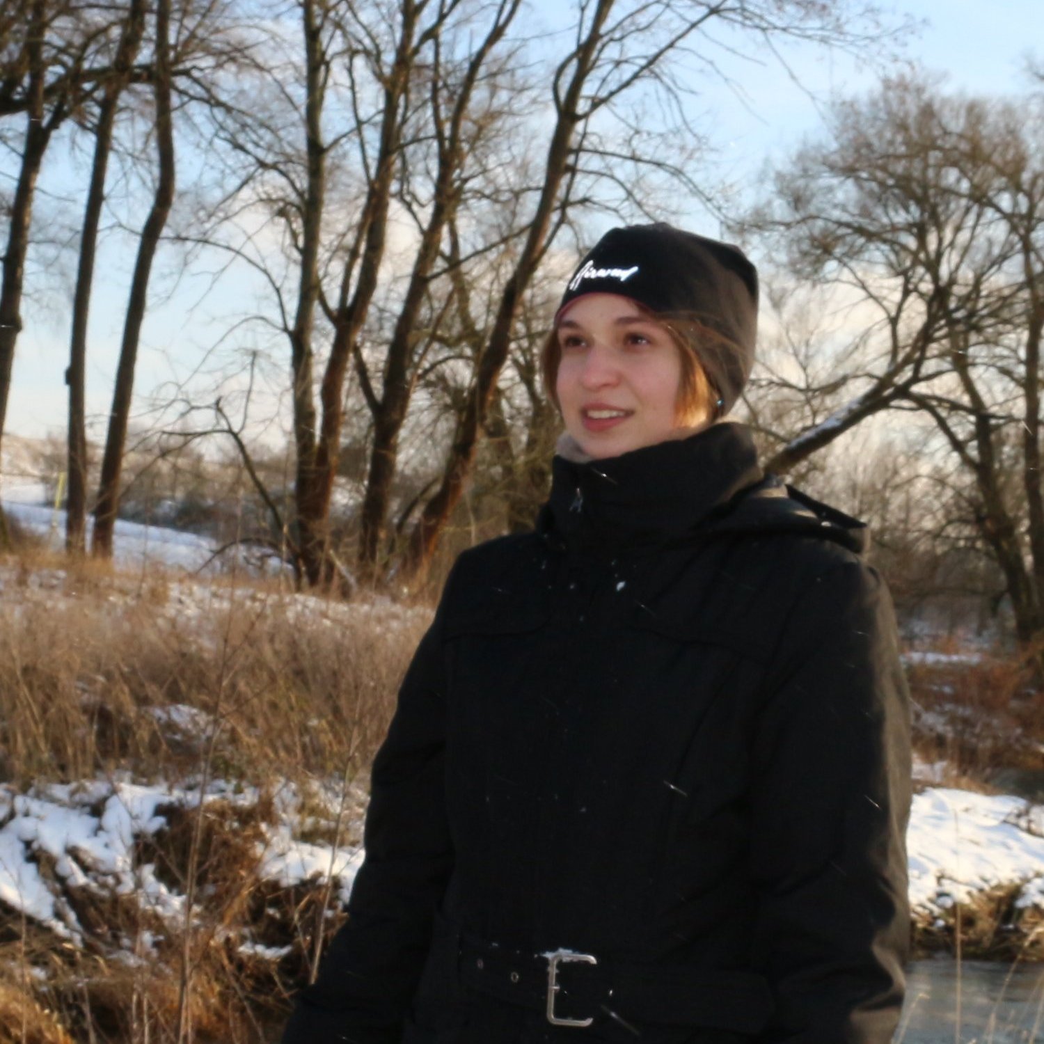 Beanie FJELL schwarz / malve (altrosa)